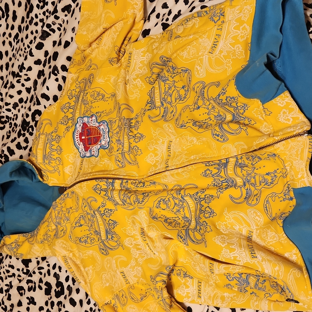 Iam selling  a phat farm Hoodie